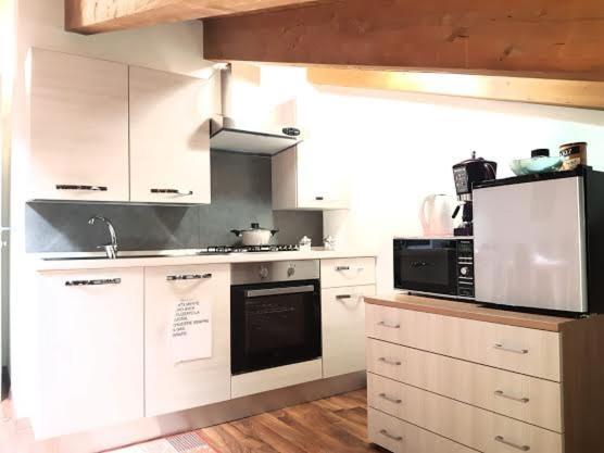 Casa Vacanza Zaira & Claudio Pianello Del Lario Exteriör bild