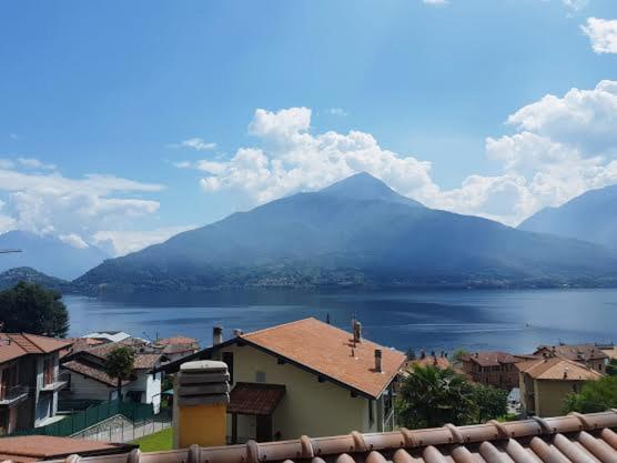 Casa Vacanza Zaira & Claudio Pianello Del Lario Exteriör bild